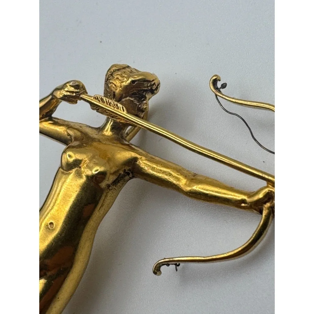 Philadelphia Museum of Art bow string
